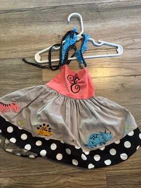 Ricrac&ruffles 12m Dino halter dress mono E